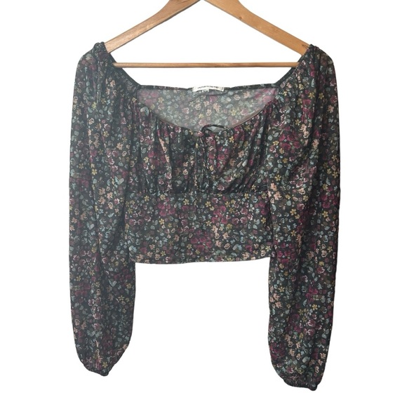 Caution to the Wind Cropped Floral Blouse - Picture 1 of 10